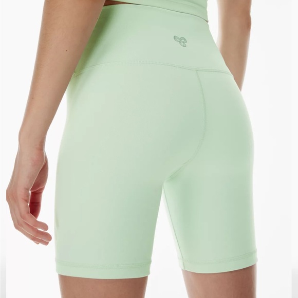 Aritzia TNA Biker Shorts - Picture 5 of 5